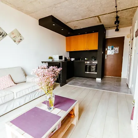 9th Floor Panoramic View Quiet Modern By Polandbnb *