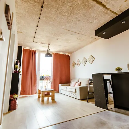 Appartamento Industrial 9th Floor With Balcony And Views