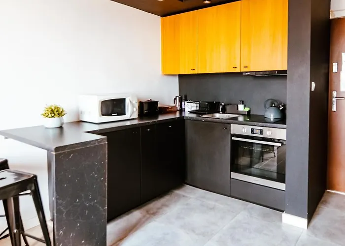 9th Floor Panoramic View Quiet Modern By Polandbnb