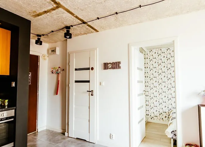 9th Floor Panoramic View Quiet Modern By Polandbnb *