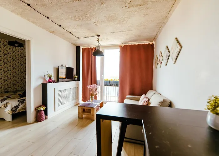 9th Floor Panoramic View Quiet Modern By Polandbnb Lejlighed