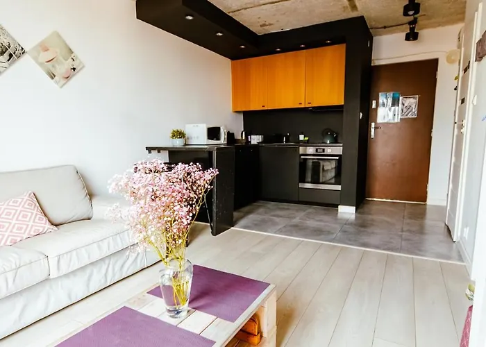 9th Floor Panoramic View Quiet Modern By Polandbnb *