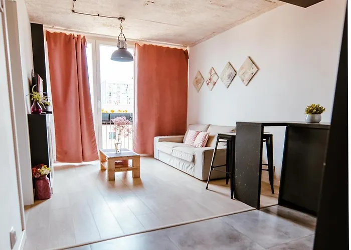 9th Floor Panoramic View Quiet Modern By Polandbnb Lejlighed