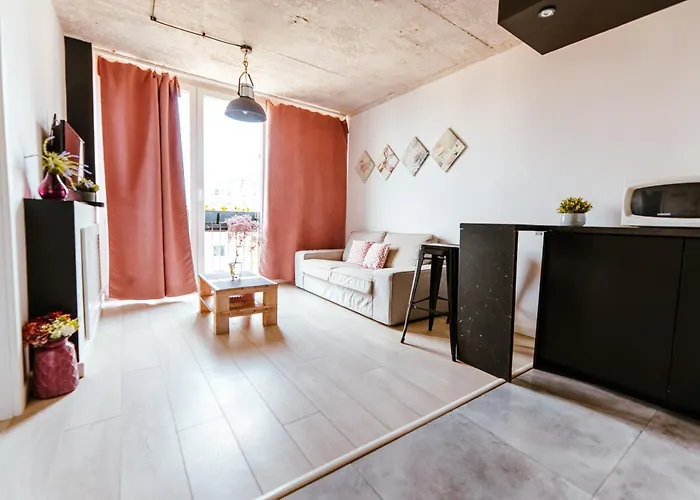 9th Floor Panoramic View Quiet Modern By Polandbnb Warszawa