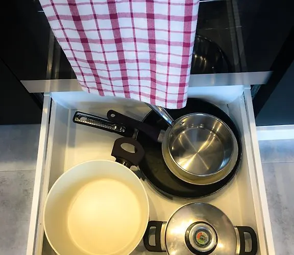 9th Floor Panoramic View Quiet Modern By Polandbnb