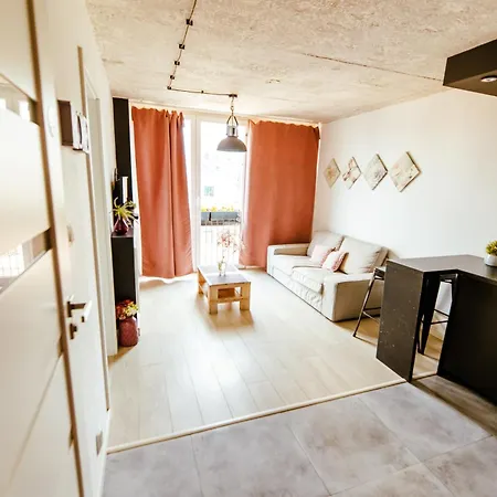 9th Floor Panoramic View Quiet Modern By Polandbnb Appartamento